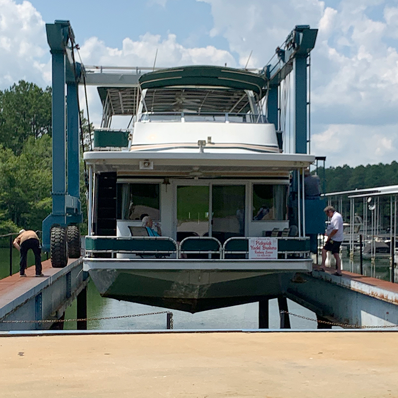 Bay Springs Marina boat lift