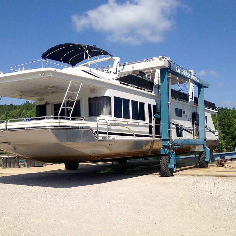 Bay Springs Marina boat lift